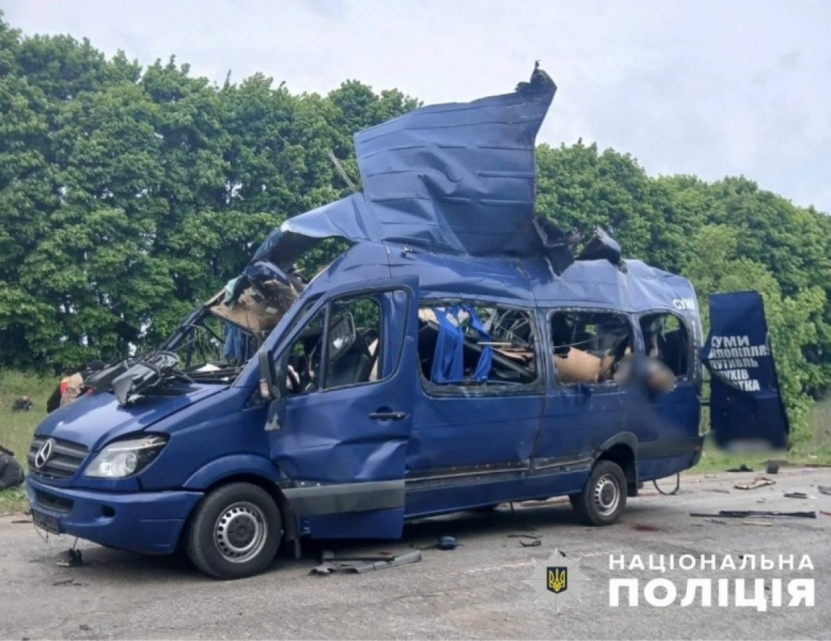 FOTO Nouă persoane au murit după un atac rusesc cu dronă asupra unui autobuz civil în Ucraina atac ucraina
