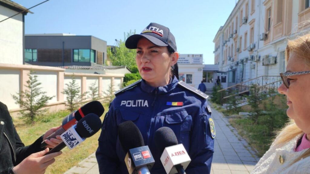 FOTO VIDEO Ce spune IPJ Constanța despre cele două trenuri care s-au ciocnit în Gara Constanța 3 FOTO VIDEO Ce spune IPJ Constanța despre cele două trenuri care s-au ciocnit în Gara Constanța att.9 Y8cyR24vcantOucq0QmlJh3mIM1bLcUiQK47Q6mU0