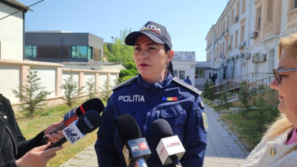 FOTO VIDEO Ce spune IPJ Constanța despre cele două trenuri care s-au ciocnit în Gara Constanța 4 FOTO VIDEO Ce spune IPJ Constanța despre cele două trenuri care s-au ciocnit în Gara Constanța att.BInnFTBKUGqZXoj VuUf9w8DW phd9Nlr7m 5t8n3Ek