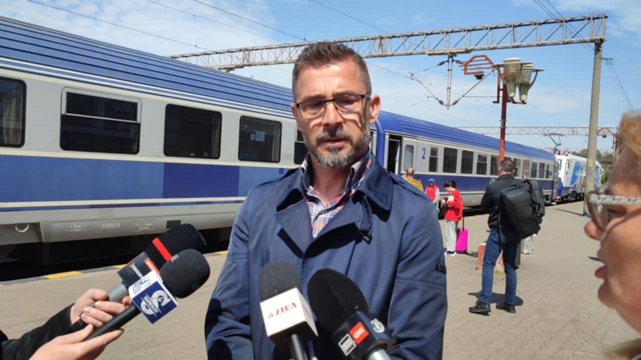 FOTO VIDEO Ce spune Cătălin Schipor de la CFR Călători Constanța despre accidentul feroviar din gară/ Anchetă în desfășurare att.BWtazsHBs1h6 sahg 5Ptvw8zHpm7Wvl6TqHNyveaGA