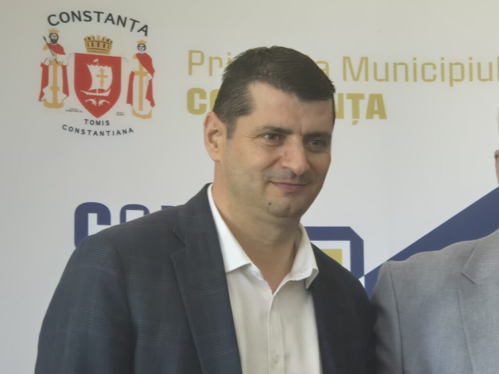 FOTO VIDEO CSM Constanța își prezintă noua conducere tehnică 3 FOTO VIDEO CSM Constanța își prezintă noua conducere tehnică b3c9a96a f77a 48b8 a63a e67f0a6a3bd8