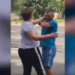 O constănțeancă și-a bătut vecinul până la inconștiență după că i-a spus fiului ei să nu se mai joace în scara blocului / Ce au decis magistrații bataie femie barbat