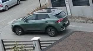 VIDEO Gest de o cruzime rară în orașul Ovidiu: Un șofer ar fi lovit intenționat un câine cu mașina 3 VIDEO Gest de o cruzime rară în orașul Ovidiu: Un șofer ar fi lovit intenționat un câine cu mașina bb10ca35 1e58 4ff0 a359 42d2f6381164