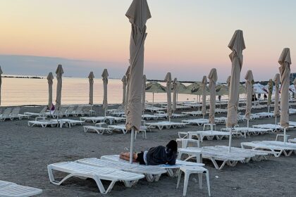 Plajele din Mamaia și Vama Veche, din nou la licitație/ Sezonul bate la ușă, dar plajele sunt goale bdb25051 d857 44fd b3bf 6017d9c859bb
