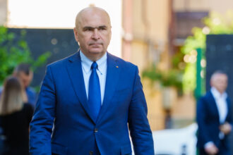 SURSE Bolojan nu mai vrea să fie premier, a oferit funcția celor de la PSD. Discuțiile de la Cotroceni s-au împotmolit big alegeri prezidentiale 4 apr 2025 1