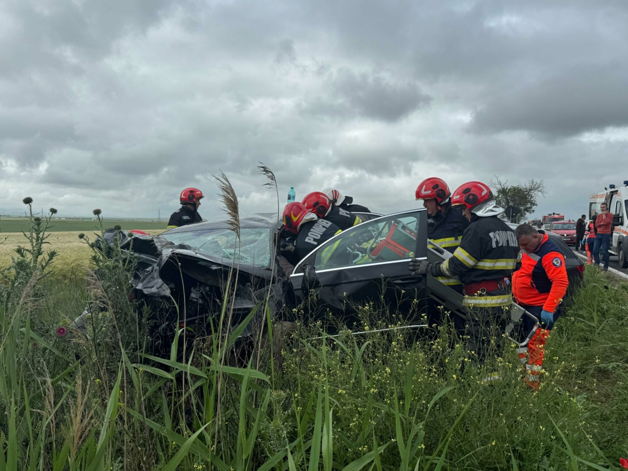 FOTO VIDEO Accident grav în județul Tulcea/ Două persoane rănite, una încarcerată c84e0452 6ece 46cc a5ed 7e3039c68909