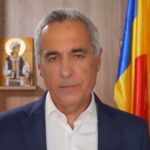 Călin Georgescu iese din tăcere cu mesajul despre „elitele diabolice” care îl susțin pe Nicușor Dan și copiii care mănâncă doar cartofi calin georgescu iese din tacere cu mesajul despre elitele diabolice care il sustin pe nicusor dan si copiii care mananca zilnic cart 972010