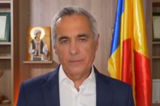 Călin Georgescu iese din tăcere cu mesajul despre „elitele diabolice” care îl susțin pe Nicușor Dan și copiii care mănâncă doar cartofi calin georgescu iese din tacere cu mesajul despre elitele diabolice care il sustin pe nicusor dan si copiii care mananca zilnic cart 972010