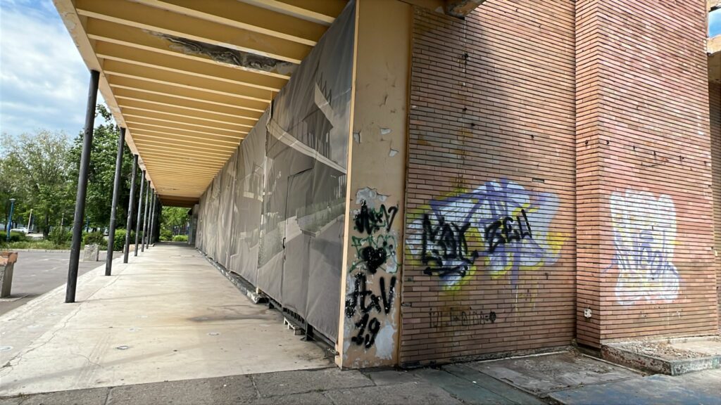 FOTO VIDEO Primul pas spre reabilitarea Teatrului de Vară/ A început organizarea de șantier 7 FOTO VIDEO Primul pas spre reabilitarea Teatrului de Vară/ A început organizarea de șantier cd0a749e 85a1 4e9a ae26 f0474589b9cc