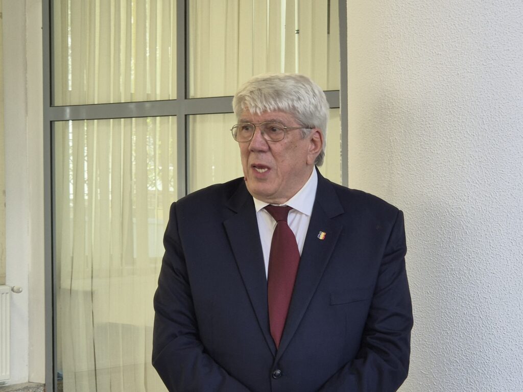 FOTO VIDEO Muzeul de Istorie Națională și Arheologie Constanța, conferință și omagiu pentru deținuții politici care au lucrat la Cazino 5 FOTO VIDEO Muzeul de Istorie Națională și Arheologie Constanța, conferință și omagiu pentru deținuții politici care au lucrat la Cazino d94fd2bd a2a3 4e5a b46c b296e4415e1d