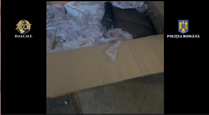 VIDEO 17 kilograme de canabis, aduse din Spania și ascunse în colete/ Voiau să le vândă pe litoral dd
