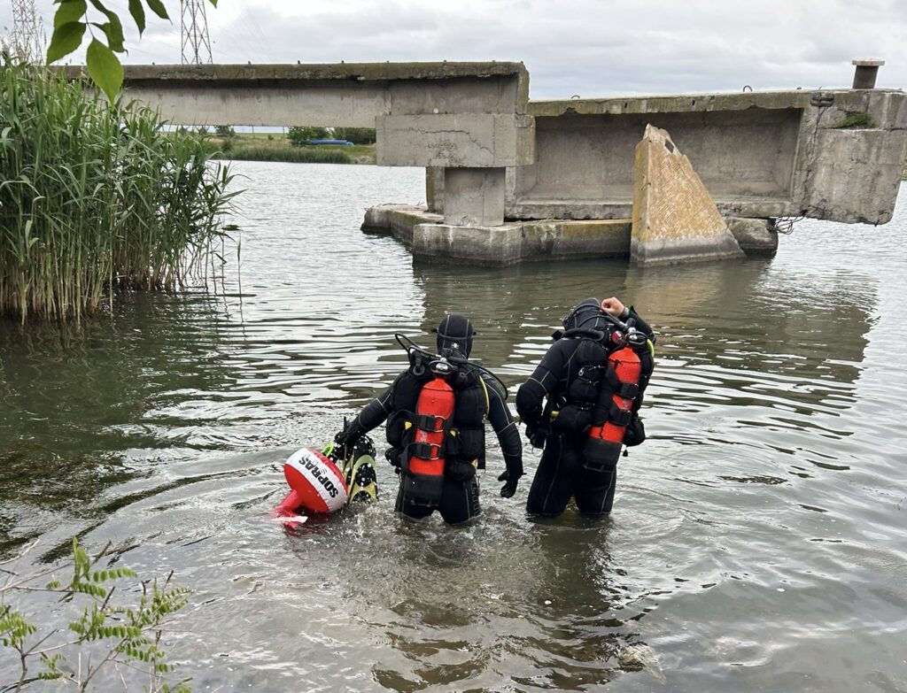 FOTO Bărbatul care și-a pierdut viața în apele Canalului Dunăre–Marea Neagră avea un copil în vârstă de 12 ani 2 FOTO Bărbatul care și-a pierdut viața în apele Canalului Dunăre–Marea Neagră avea un copil în vârstă de 12 ani e89abe95 afb9 453d 9758 b96a69887aee