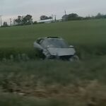 O mașină a ajuns în câmp în urma unui accident, la ieșirea din Hârșova harsova accident