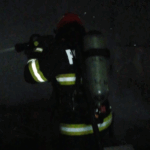 VIDEO Incendiu puternic la un depozit de panouri fotovoltaice din Tulcea incendiu tulcea
