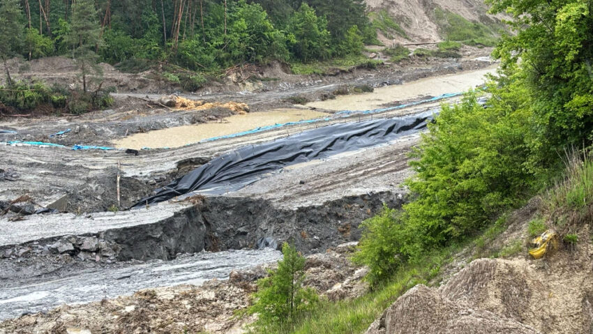 Digul de la Salina Praid a cedat. Stocurile de sare au fost compromise inundatii salina Praid 1 850x479 1