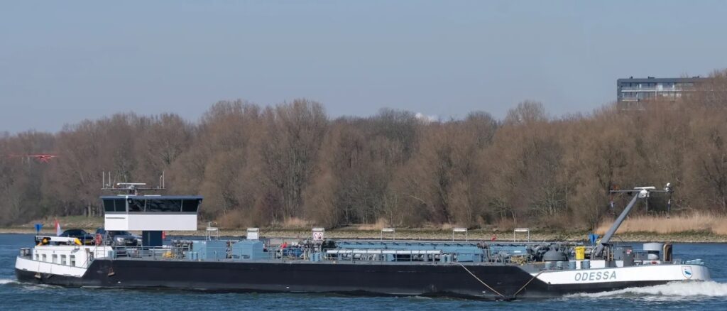 Două nave aflate sub pavilion olandez, reținute în Portul Cernavodă: datorie de peste 475.000 lei 5 Două nave aflate sub pavilion olandez, reținute în Portul Cernavodă: datorie de peste 475.000 lei odessa