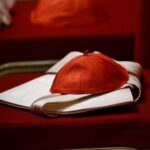 Conclavul pentru alegerea noului papă începe astăzi: 133 de cardinali, închiși în Capela Sixtină papa alegere vatican news