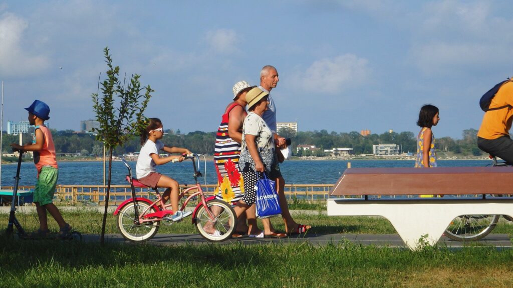 O firmă din Iași cu un trecut discret va construi o pistă de biciclete pe malul lacului Techirghiol pista bicilete techirghiol 3 1024x576 1