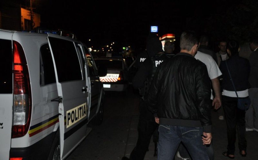 Condamnat în urma unui scandal în club, la Tulcea, în Ajunul Crăciunului. Totul pentru 50 de lei 2 Condamnat în urma unui scandal în club, la Tulcea, în Ajunul Crăciunului. Totul pentru 50 de lei politia noaptea