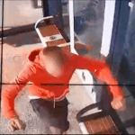 VIDEO Un huligan a vandalizat o stație CT Bus de pe bulevardul Alexandru Lăpușneanu sasda