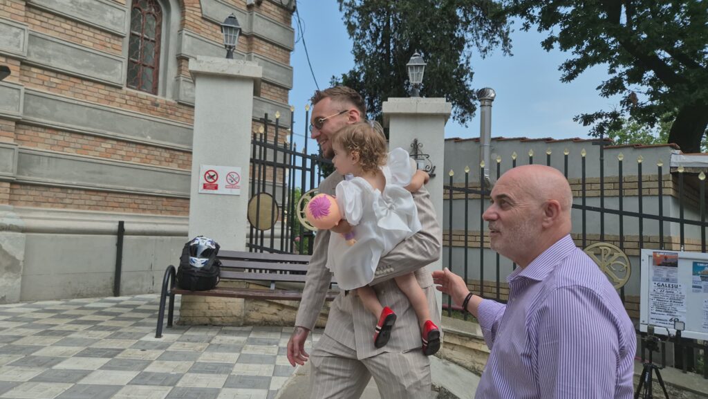 FOTO VIDEO Celebrul fotbalist Florinel Coman se căsătorește la Catedrala din Constanța/ ÎPS Teodosie oficiază ceremonia/ Este prezent și Gigi Becali UPDATE 16 FOTO VIDEO Celebrul fotbalist Florinel Coman se căsătorește la Catedrala din Constanța/ ÎPS Teodosie oficiază ceremonia/ Este prezent și Gigi Becali UPDATE 08aac47f 3864 4816 90da d52492c0cceb