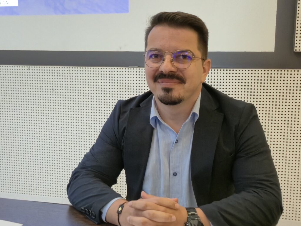 FOTO VIDEO Replica lui Andrei Talpeș, fostul director al CSM Constanța, la acuzațiile aduse de primarul Chițac și actuala conducere: „Ochiuleț a avut venituri din pariuri sportive” 3 FOTO VIDEO Replica lui Andrei Talpeș, fostul director al CSM Constanța, la acuzațiile aduse de primarul Chițac și actuala conducere: „Ochiuleț a avut venituri din pariuri sportive” 0a0a3b6c f044 4e57 bb93 737e3c41a8b1