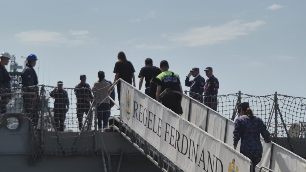 BREAKING Anchetă pe Fregata de pe care a dispărut un marinar! Mama lui Viorel Culea: „Mi-a zis că este în pericol” / Ce spun Forțele Navale UPDATE FOTO VIDEO 7 BREAKING Anchetă pe Fregata de pe care a dispărut un marinar! Mama lui Viorel Culea: „Mi-a zis că este în pericol” / Ce spun Forțele Navale UPDATE FOTO VIDEO 0bd30ce7 d332 4388 b508 b97e65dc0cfc