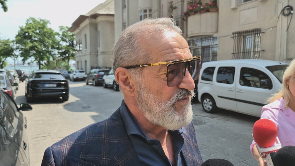 FOTO VIDEO Celebrul fotbalist Florinel Coman se căsătorește la Catedrala din Constanța/ ÎPS Teodosie oficiază ceremonia/ Este prezent și Gigi Becali UPDATE 10 FOTO VIDEO Celebrul fotbalist Florinel Coman se căsătorește la Catedrala din Constanța/ ÎPS Teodosie oficiază ceremonia/ Este prezent și Gigi Becali UPDATE 0f132cd2 ccfd 4fe1 bfa2 a50fbfef6d6c