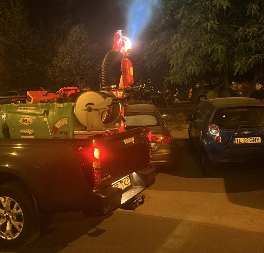 FOTO Acțiuni intensificare de dezinsecție împotriva țânțarilor și căpușelor, în Constanța și Mamaia 1 2 6