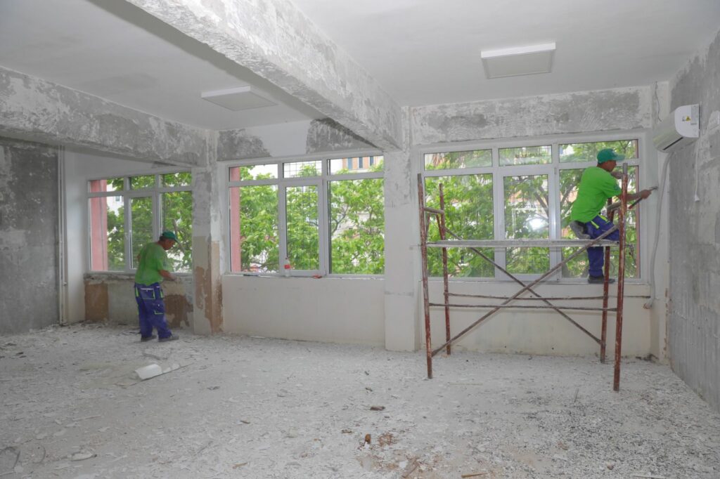 Școala Gimnazială nr. 24 „Ion Jalea” din Constanța a intrat în reabilitare 4 Școala Gimnazială nr. 24 „Ion Jalea” din Constanța a intrat în reabilitare 1 3