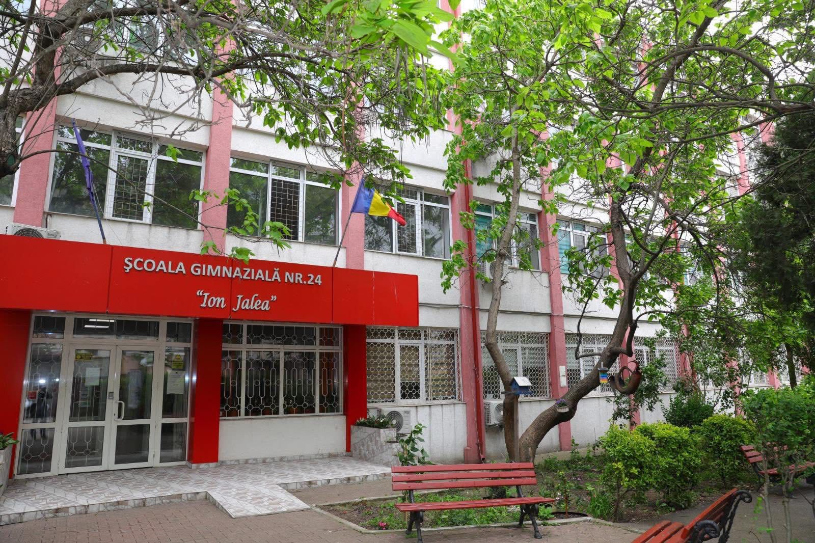 Școala Gimnazială nr. 24 „Ion Jalea” din Constanța a intrat în reabilitare 1 5