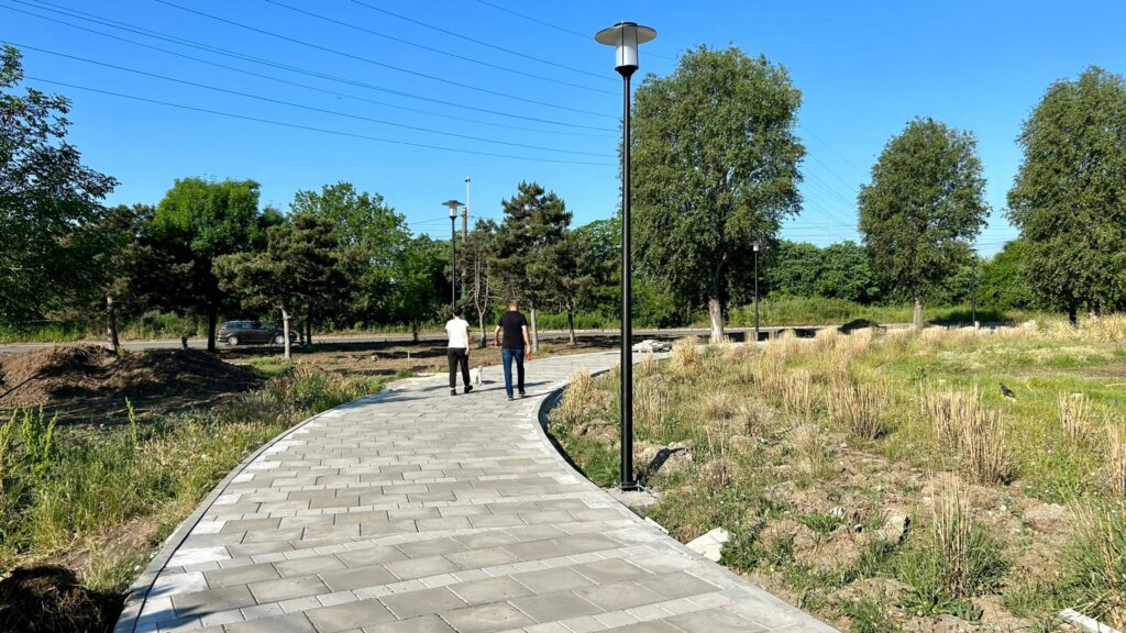 Parcul din Poarta 6 va fi transformat într-un spațiu de recreere modern 2 Parcul din Poarta 6 va fi transformat într-un spațiu de recreere modern 1 9 3
