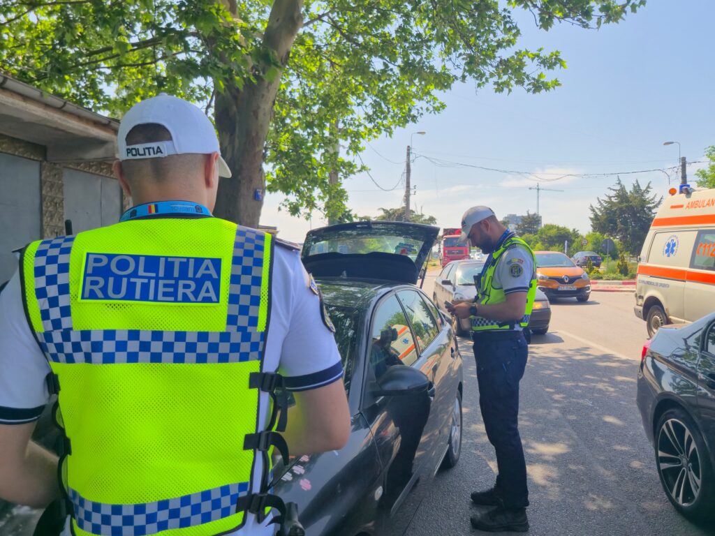 FOTO VIDEO Polițiștii constănțeni sporesc măsurile pe litoral în minivacanța de Rusalii 7 FOTO VIDEO Polițiștii constănțeni sporesc măsurile pe litoral în minivacanța de Rusalii 11727382 b6f5 45d3 babb 649276d4bac0