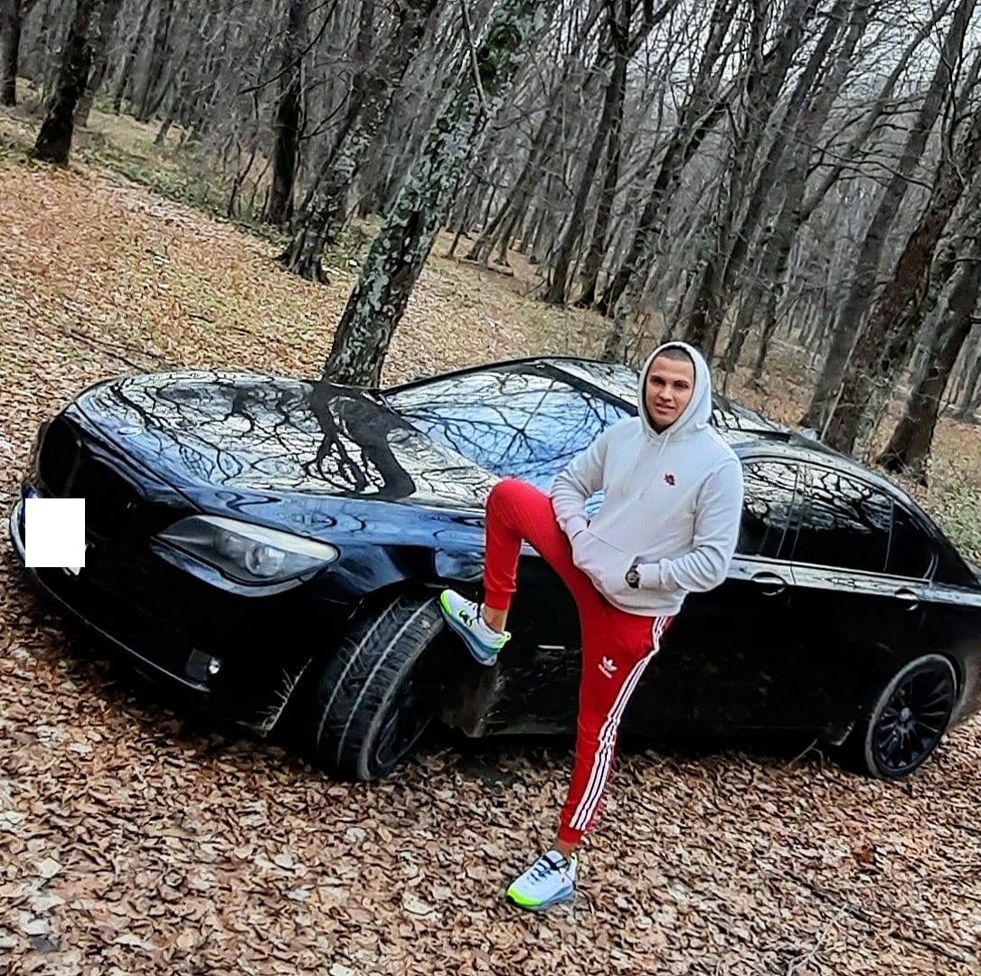 Pistolarul din Măcin a fost CONDAMNAT: a tras mai multe focuri de armă într-un autoturism, chiar în fața primăriei 132305872 2773007456244457 1096186604073431911 n