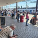 FOTO VIDEO Aglomerație în Gara Constanța în ultima zi a minivacanței de Rusalii. Turiștii se întorc acasă 1ee07df2 1515 4231 a75a 1ffa03bb140a
