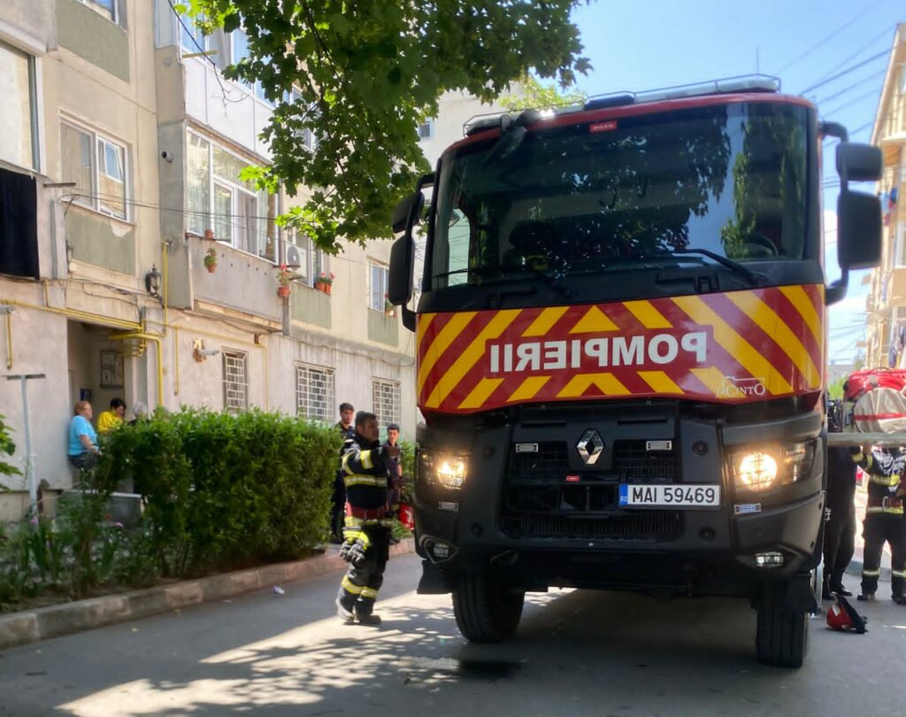 FOTO VIDEO Cum s-au deplasat pompierii DEGEABA în Năvodari pentru o oală cu mâncare UPDATE 4 FOTO VIDEO Cum s-au deplasat pompierii DEGEABA în Năvodari pentru o oală cu mâncare UPDATE 3064d007 363b 43c5 9257 fc8defe90f42
