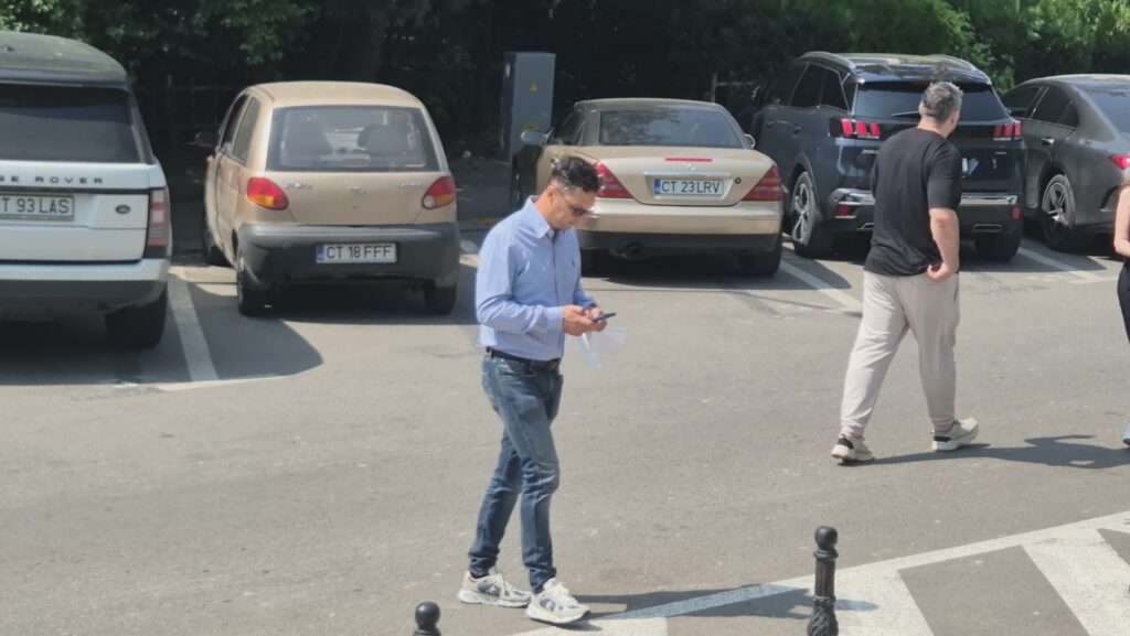 FOTO VIDEO Dosarul vameșului care a înghițit probele DNA rămâne la Constanța UPDATE 3 FOTO VIDEO Dosarul vameșului care a înghițit probele DNA rămâne la Constanța UPDATE 328b5ac5 d8d2 48fc 9fc0 6d8cef0c1f2d