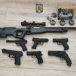 FOTO Întreg ARSENAL de arme, confiscat de la un bărbat din Lumina! A distrus casa unui vecin 3956bb74 5d7f 44b5 98f2 8b9a541a1a51