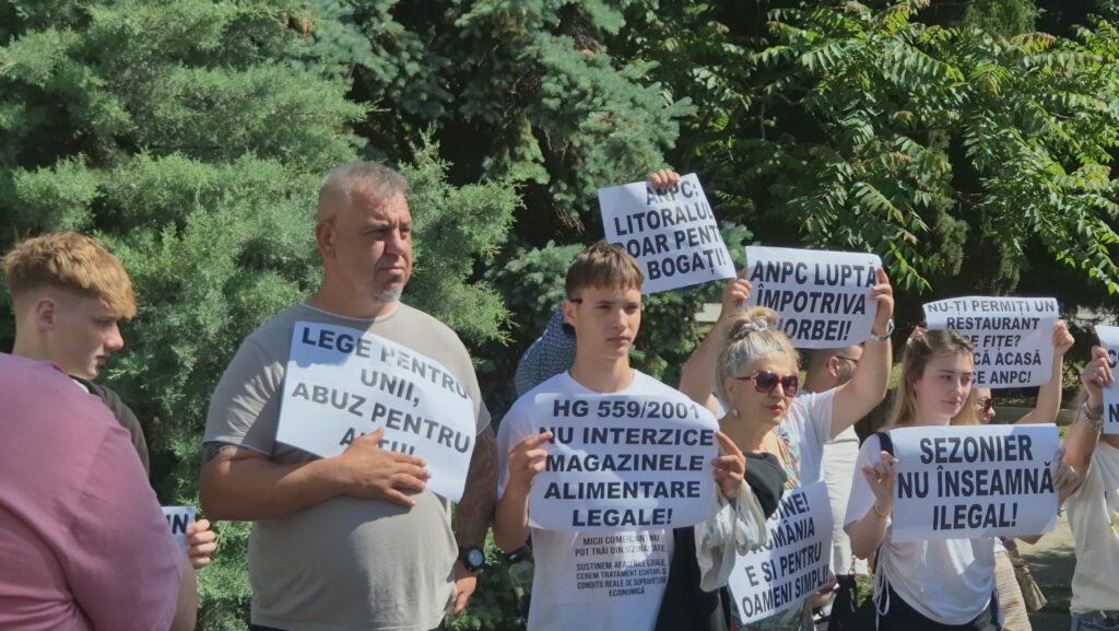 FOTO VIDEO Protest al micilor comercianți, în fața Prefecturii Constanța/ Acuză abuzuri ANPC și discriminare legislativă 6 FOTO VIDEO Protest al micilor comercianți, în fața Prefecturii Constanța/ Acuză abuzuri ANPC și discriminare legislativă 3f6421aa 8219 4f67 9391 8cb60429edb8