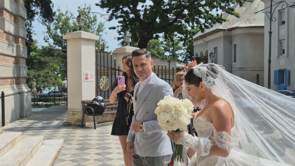 FOTO VIDEO Celebrul fotbalist Florinel Coman se căsătorește la Catedrala din Constanța/ ÎPS Teodosie oficiază ceremonia/ Este prezent și Gigi Becali UPDATE 8 FOTO VIDEO Celebrul fotbalist Florinel Coman se căsătorește la Catedrala din Constanța/ ÎPS Teodosie oficiază ceremonia/ Este prezent și Gigi Becali UPDATE 4119a139 60b1 45f5 ac79 2b8da511a787