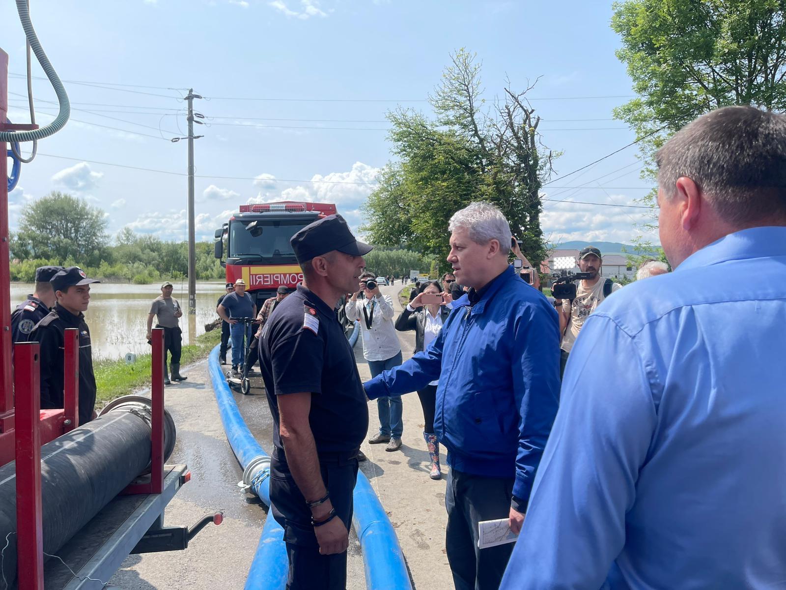 Predoiu, în zonele inundate din Covasna: „Cel mai important este că nu am avut pierderi de vieţi omeneşti” 502512903 1032921749018069 6251659939627540391 n