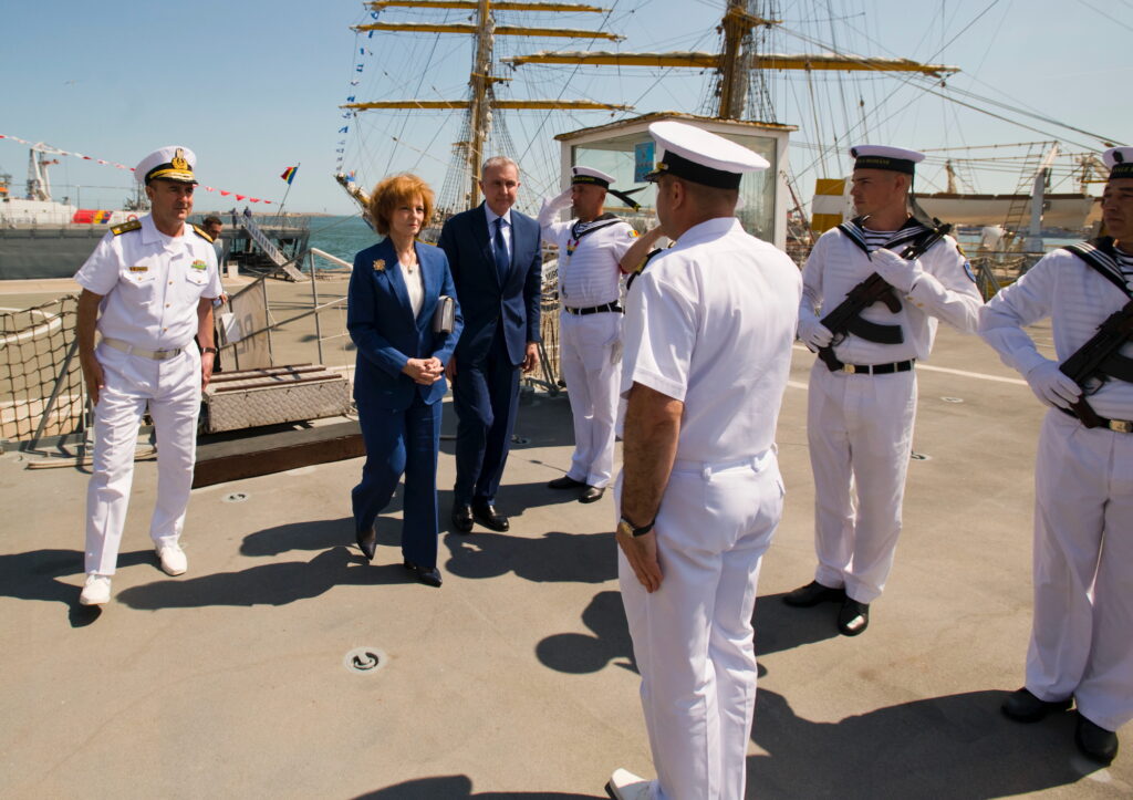 FOTO Majestatea Sa Margareta și Principele Radu, în vizită regală la Constanța 3 FOTO Majestatea Sa Margareta și Principele Radu, în vizită regală la Constanța 502573704 1263255488793888 7559340226631975659 n