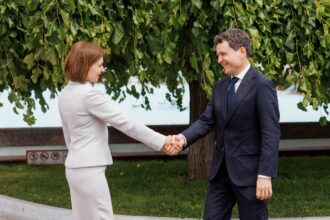 Maia Sandu l-a ovaționat pe Nicușor Dan, după vizita la Chișinău: „Un partener ferm, un prieten și un om care respectă R. Moldova” 505294537 1287297496098370 3882461153972108985 n