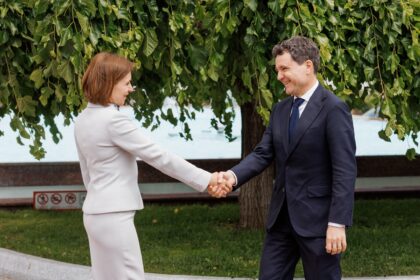 Maia Sandu l-a ovaționat pe Nicușor Dan, după vizita la Chișinău: „Un partener ferm, un prieten și un om care respectă R. Moldova” 505294537 1287297496098370 3882461153972108985 n