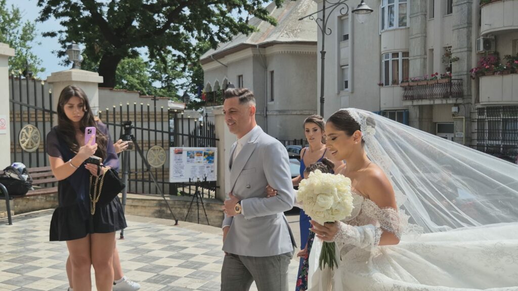 FOTO VIDEO Celebrul fotbalist Florinel Coman se căsătorește la Catedrala din Constanța/ ÎPS Teodosie oficiază ceremonia/ Este prezent și Gigi Becali UPDATE 7 FOTO VIDEO Celebrul fotbalist Florinel Coman se căsătorește la Catedrala din Constanța/ ÎPS Teodosie oficiază ceremonia/ Este prezent și Gigi Becali UPDATE 63de7f44 0868 4d9b bc1b 68efdc04ec43