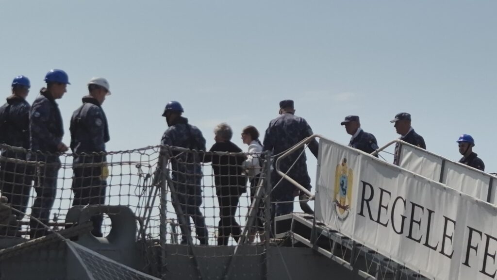 BREAKING Anchetă pe Fregata de pe care a dispărut un marinar! Mama lui Viorel Culea: „Mi-a zis că este în pericol” / Ce spun Forțele Navale UPDATE FOTO VIDEO 5 BREAKING Anchetă pe Fregata de pe care a dispărut un marinar! Mama lui Viorel Culea: „Mi-a zis că este în pericol” / Ce spun Forțele Navale UPDATE FOTO VIDEO 67300804 0c1d 43e6 9a7d c0f01a54bf8e