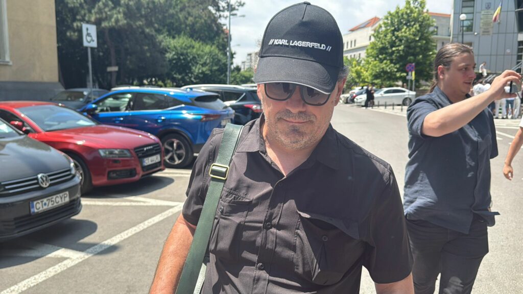 FOTO VIDEO Părinții victimelor lui Vlad Pascu, declarații la ULTIMUL TERMEN în dosarul Vlad Pascu: „Să-și vadă de treaba lui” 5 FOTO VIDEO Părinții victimelor lui Vlad Pascu, declarații la ULTIMUL TERMEN în dosarul Vlad Pascu: „Să-și vadă de treaba lui” 81c3383a 6f0d 426e b81b f7980bc25475