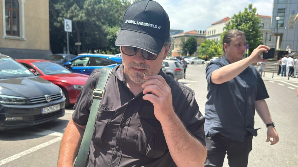 FOTO VIDEO Părinții victimelor lui Vlad Pascu, declarații la ULTIMUL TERMEN în dosarul Vlad Pascu: „Să-și vadă de treaba lui” 6 FOTO VIDEO Părinții victimelor lui Vlad Pascu, declarații la ULTIMUL TERMEN în dosarul Vlad Pascu: „Să-și vadă de treaba lui” 8c8692d5 f0bf 4a18 a415 3e578d13b79d