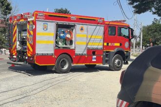 Intervenție de URGENȚĂ în Portul Agigea. Scurgeri de combustibil după ce un autotren s-a răsturnat 902da44d bcdb 411e 94d1 0af0494f11f3