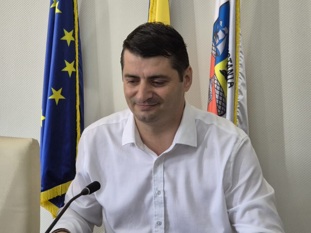 FOTO VIDEO Conferință CSM Constanța/ Ochiuleț: Fosta conducere a clubului avea bugetul pe 2024 cheltuit deja din prima lună LIVE TEXT 5 FOTO VIDEO Conferință CSM Constanța/ Ochiuleț: Fosta conducere a clubului avea bugetul pe 2024 cheltuit deja din prima lună LIVE TEXT 92629d7c ac5e 41d8 aab2 9fa633c2d69b